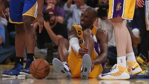 探秘科比·布莱恩特受伤的瞬间，从球场到人生的深刻启示